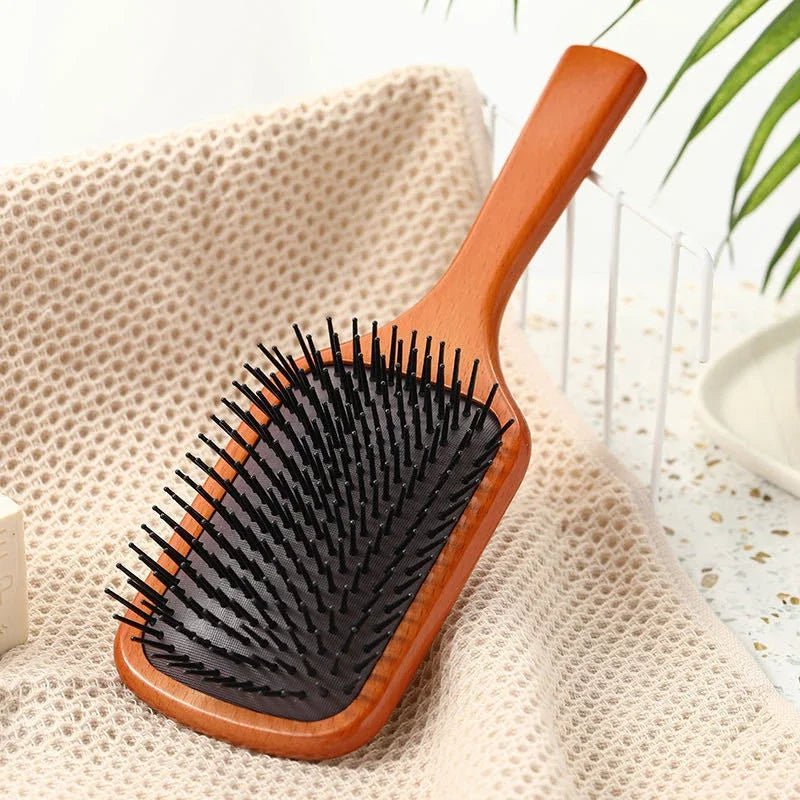 Professional detangling brush