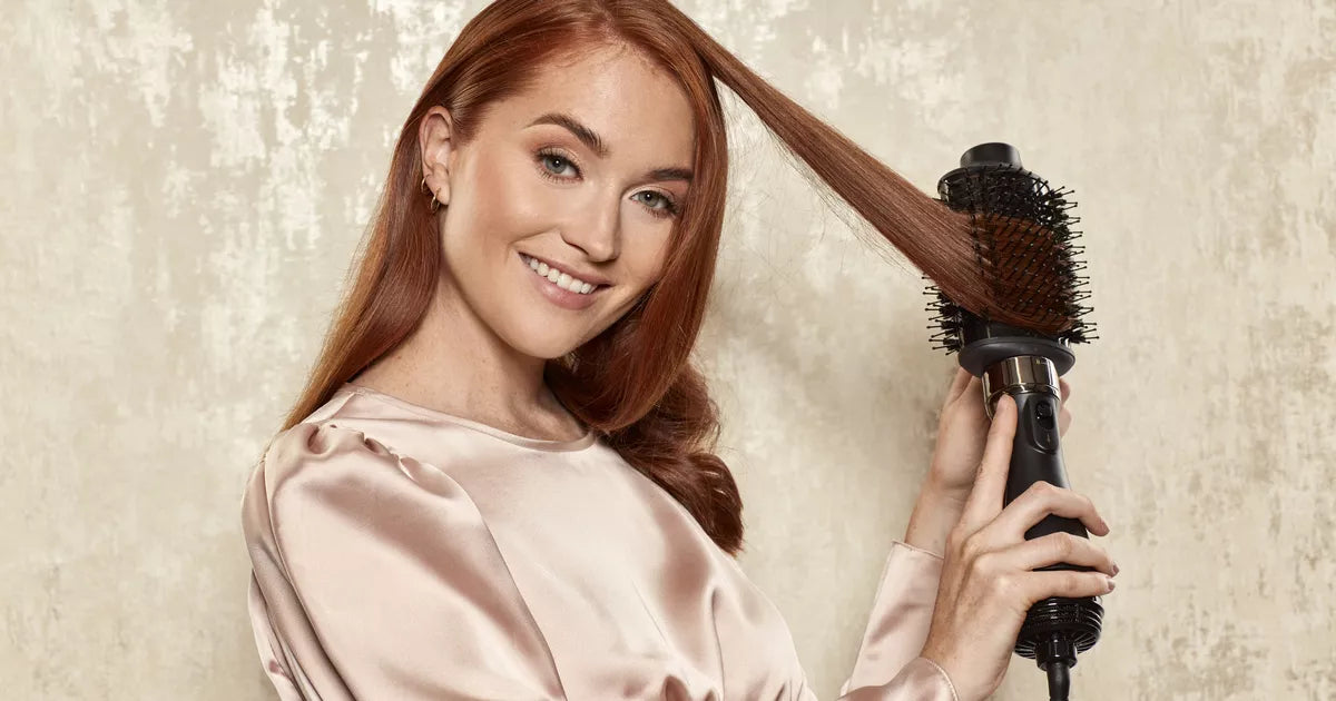 Quelle brosse choisir entre une brosse soufflante et un boucleur pour coiffer ses cheveux efficacement ?